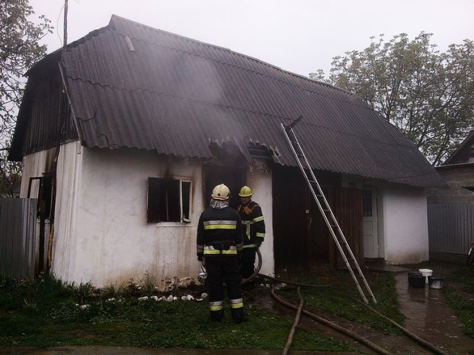 55-річний чоловік згорів у будинку сина – 03