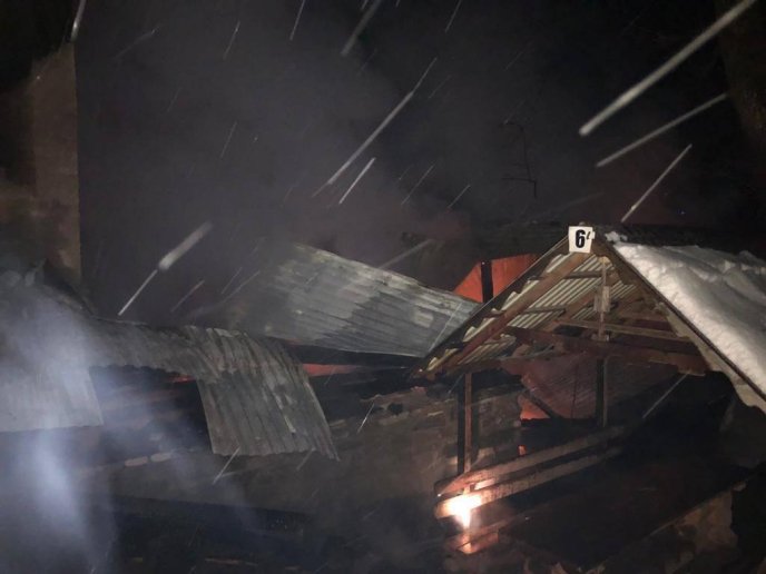 Горіла відома база відпочинку: оприлюднено фото – 02 Горіла відома база відпочинку: оприлюднено фото – 02