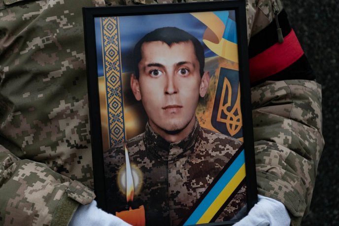 Ужгород попрощався із полеглим захисником – 01