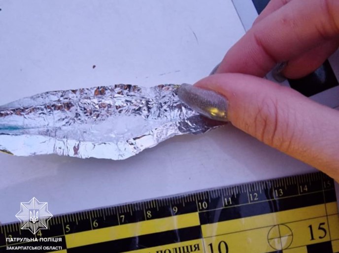 В Ужгороді увагу поліції привернув підозрілий чоловік – 02