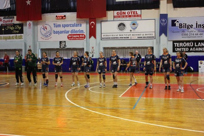 Гандболістки з Ужгорода вдруге поступились суперницям з Туреччини – 02