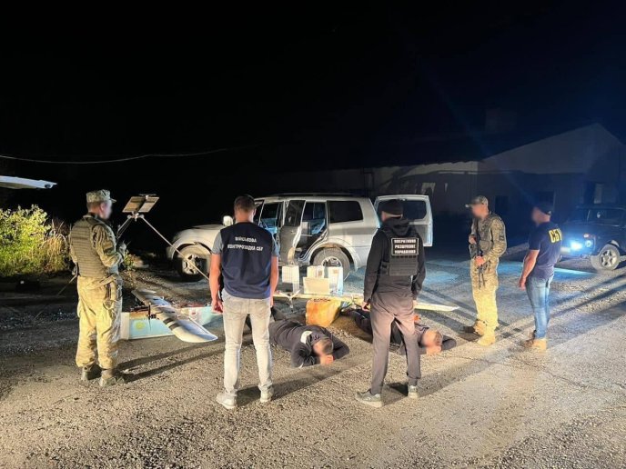 В області знайшли безпілотники, якими переправляли сигарети в Угорщину – 01