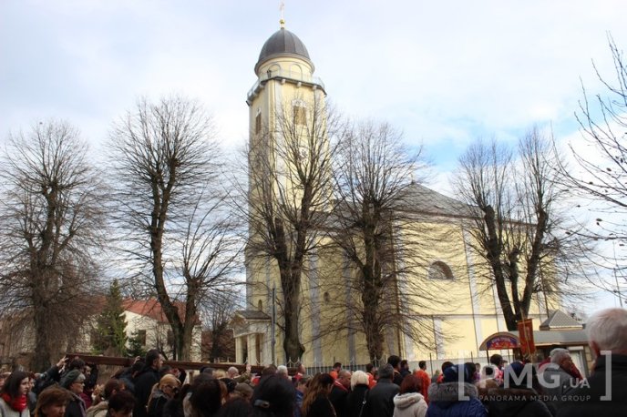 Вулицями Мукачева пройшла Хресна Хода – 32