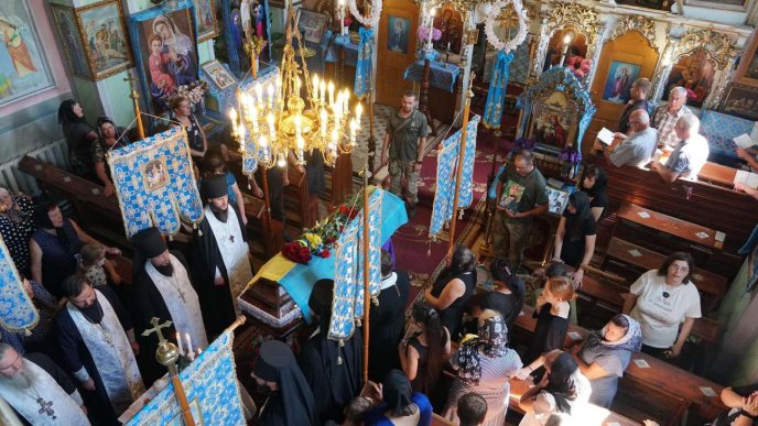 На Мукачівщині попрощалися із Героєм – 03