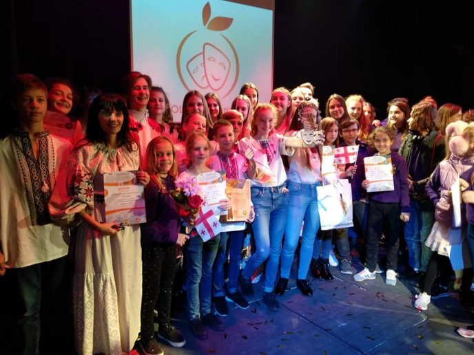 Юні мукачівські театрали перемогли у міжнародному фестивалі – 01