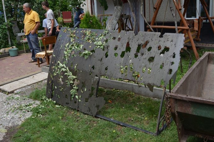 На Закарпатті негода пошкодила понад 800 будинків – 18