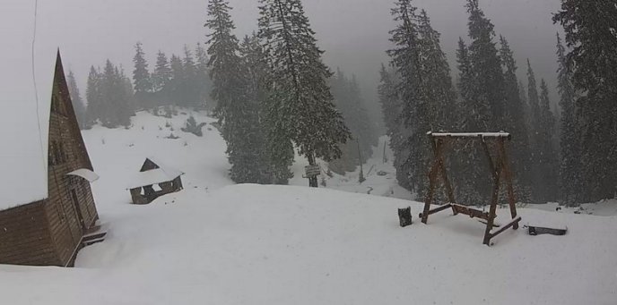 Драгобрат сьогодні замело снігом – 04