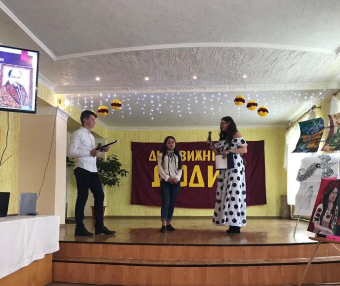 У торговельно-економічному коледжі Мукачева відзначили мистецьки обдаровану молодь – 04