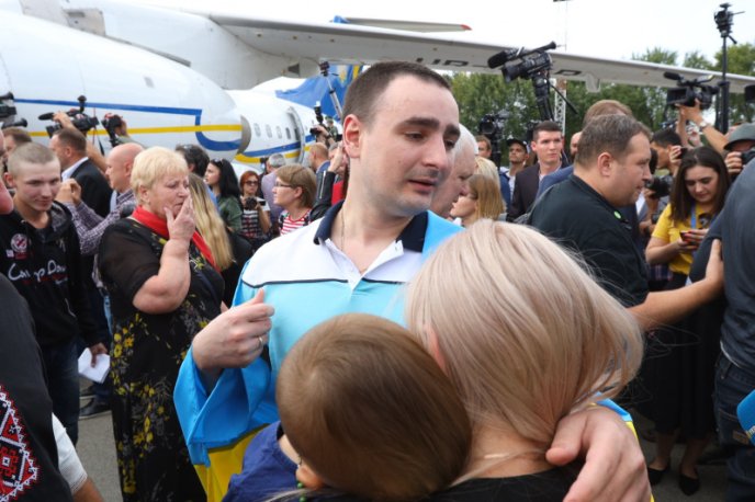 Історичні фото: як зустрічали полонених вдома – 19