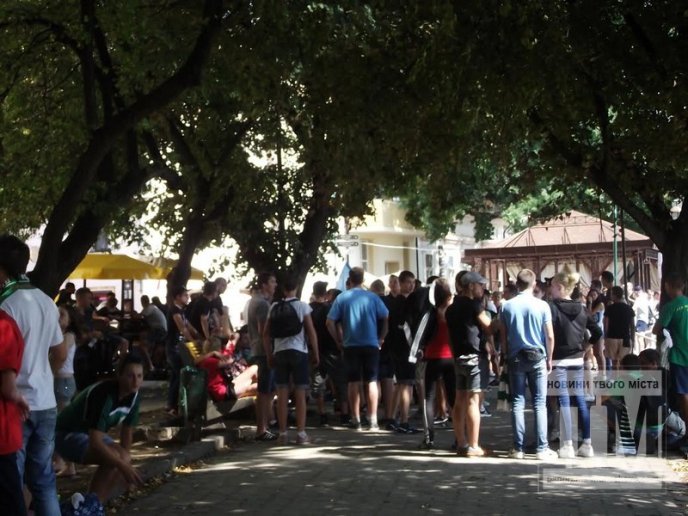 "Путін ...йло", – ужгородські та львівські фани заспівали відому пісню про керманича Росії (ФОТО, ВІДЕО) – 02