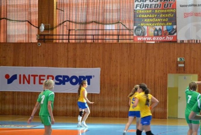 Ужгородські гандболістки повернулись з міжнародного турніру із золотими медалями – 01 Ужгородські гандболістки повернулись з міжнародного турніру із золотими медалями – 01