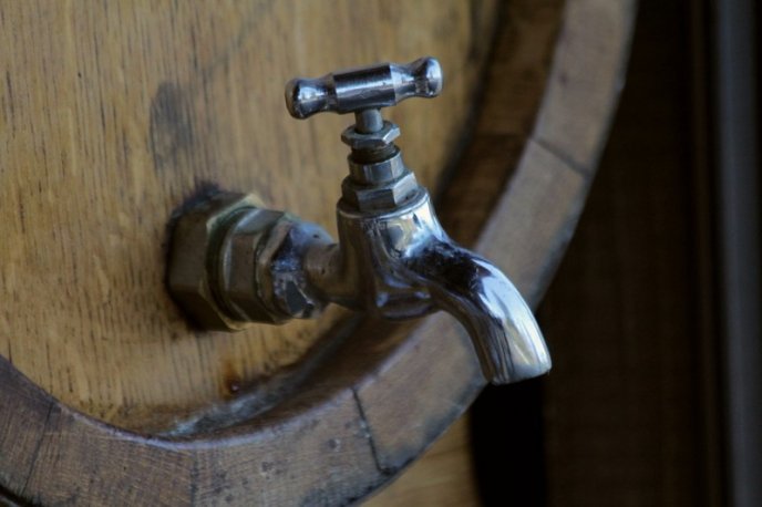 "Червене вино 2018": чим пригощають закарпатців та скільки доведеться витратити – 18