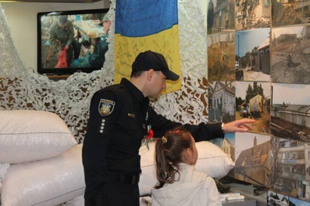 У приміщенні Закарпатської поліції облаштували блокпост – 08