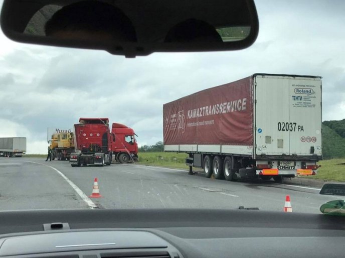 На трасі "Київ-Чоп" трапилася ДТП – 14 На трасі "Київ-Чоп" трапилася ДТП – 14