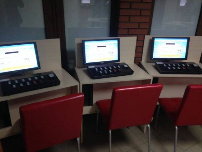 В Ужгороді "накрили" роботу сімох гральних закладів – 01