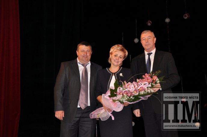 У Мукачеві вшановували представників найпочеснішої професії (ФОТО) – 27 У Мукачеві вшановували представників найпочеснішої професії (ФОТО) – 27