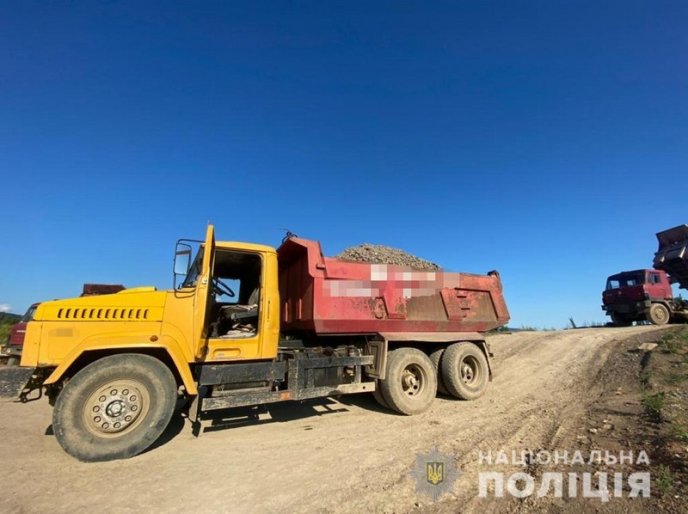 На Ужгородщині незаконно видобували камінь на кар’єрі – 02