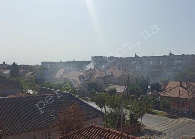 В одному із мікрорайонів Мукачева спалахнула пожежа – 02