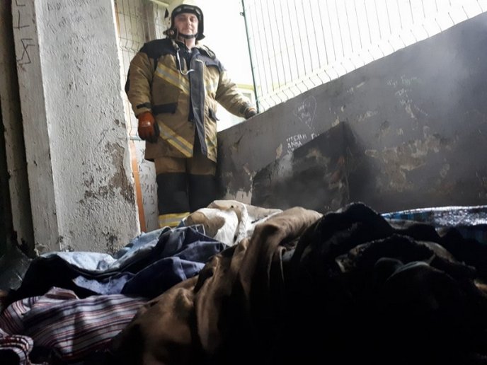 Рятувальники розповіли усі подробиці пожежі в 16-поверхівці – 01