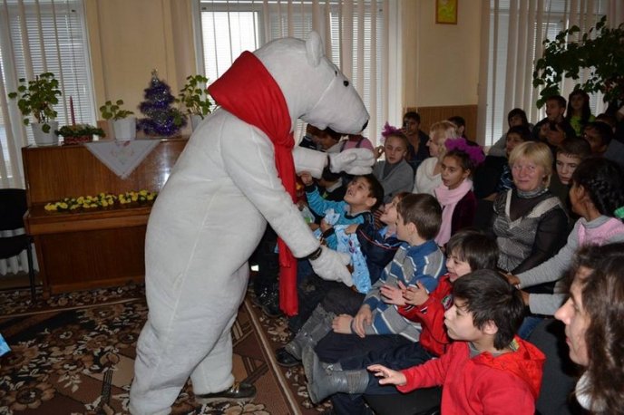 Подарунки на Різдво презентували благодійники для дітей з Домбоківської школи-інтернату (ФОТО) – 12