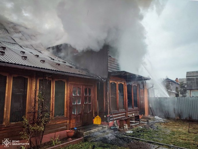 Власники будинку перебувають за кордоном: що відомо про випадок, який стався в області – 03