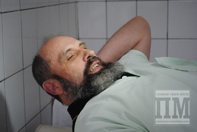 Священнослужителі УПЦ КП здали свою кров для закарпатських бійців АТО (ФОТО) – 07