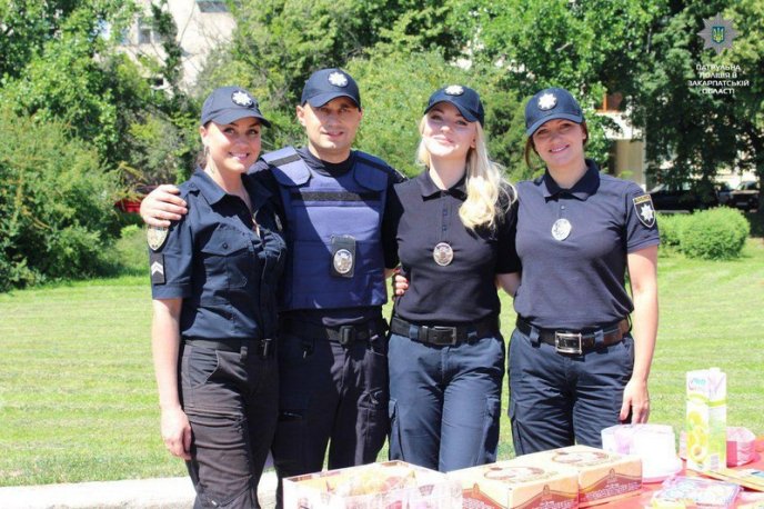 Як патрульні професійне свято відзначали – 01