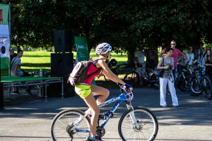 Соцмережі заполонили яскраві фото із вчорашнього Мегазаїзду у Мукачеві – 09