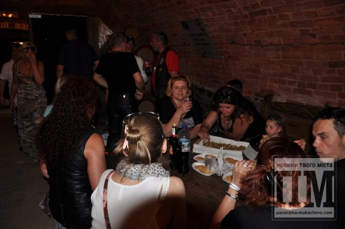 Як байкери у замку "Паланок" гуляли (ФОТОРЕПОРТАЖ)  – 24