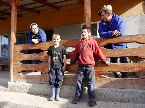 Як живуть волохи у закарпатському Порошкові – 01