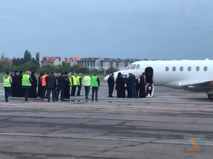 В Ужгород привезли Благодатний вогонь – 03