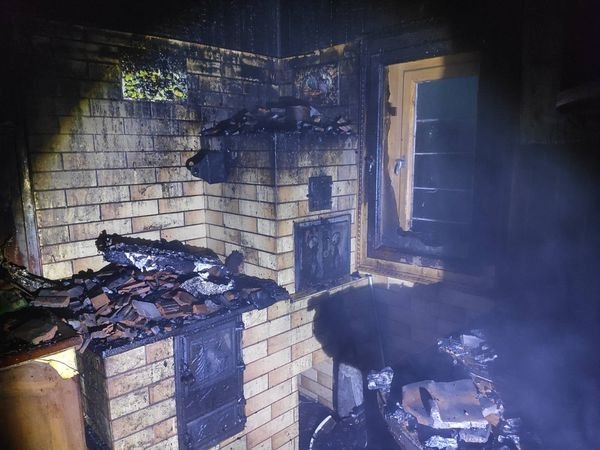 Рано-вранці спалахнули дві пожежі: загорілась лазня і будинок – 04