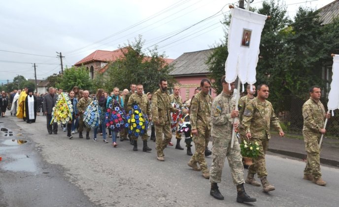 У Буштині попрощались з бійцем АТО Павлом Дурундою – 11