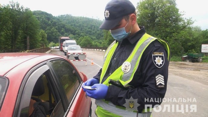 Поліція Закарпаття продовжує посилено патрулювати дороги області – 02