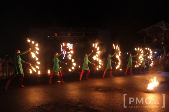 Яскраве святкування Дня святого Мартина у Мукачеві: парад ліхтариків, лицарські бої та вогняне шоу – 112 Яскраве святкування Дня святого Мартина у Мукачеві: парад ліхтариків, лицарські бої та вогняне шоу – 112