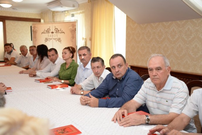 Сьогодні провели термінове засідання Ради адвокатів Закарпатської області – 14