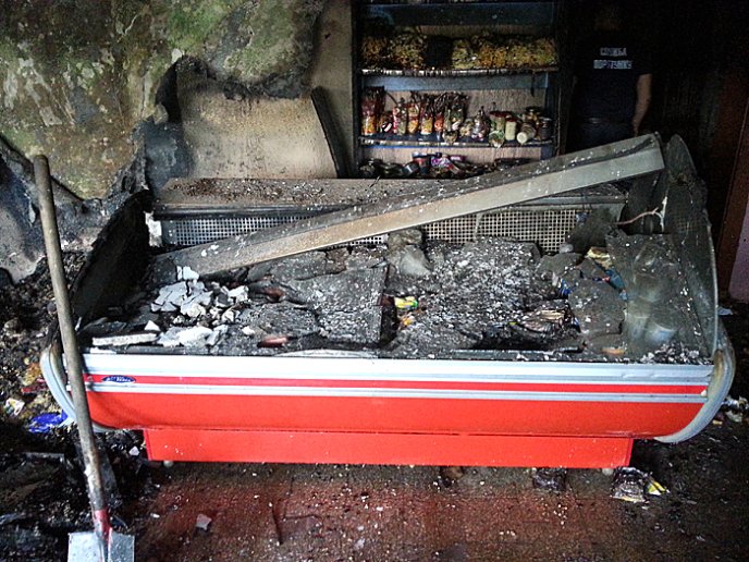 На Іршавщині горів магазин – 01