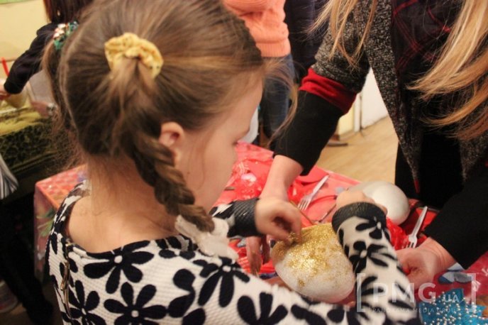 У Мукачеві діти власноруч робили валентинки військовим – 05