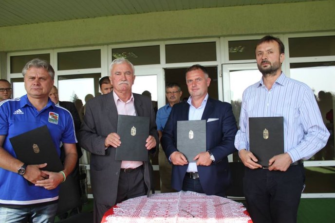 ФК «Мункач» підписав договір про співпрацю з угорськими клубами – 01 ФК «Мункач» підписав договір про співпрацю з угорськими клубами – 01