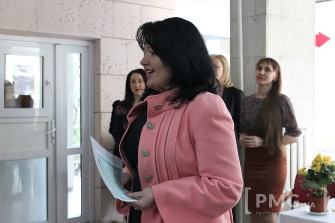 У Мукачівському пологовому будинку вперше вручили свідоцтво про народження – 07