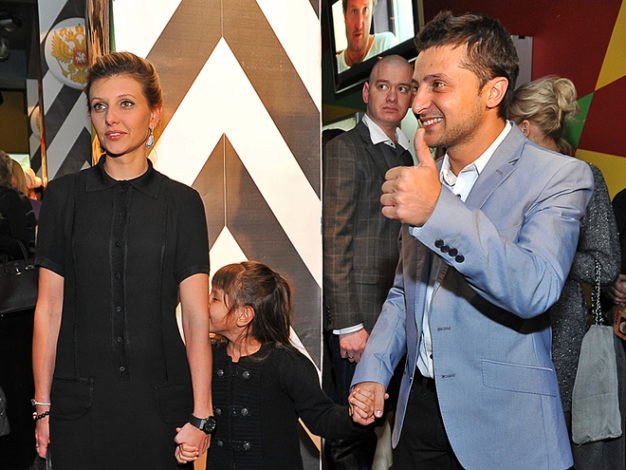 Дружина Володимира Зеленського: цікаві факти і фото потенційної Першої леді – 03