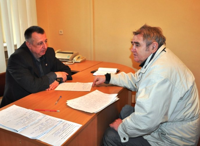 Заступник голови Закарпатської облради пообіцяв допомогти жителям області, які постраждали внаслідок "снігового паводку" – 01 Заступник голови Закарпатської облради пообіцяв допомогти жителям області, які постраждали внаслідок "снігового паводку" – 01