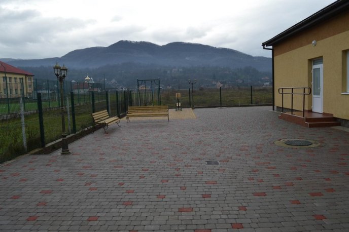 В Іршавському районі урочисто відкрили амбулаторію – 07