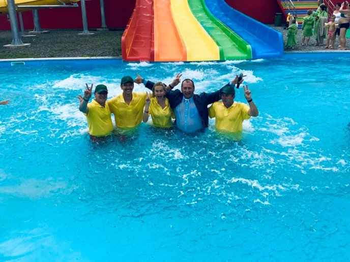 Сьогодні відкрився перший закарпатський аквапарк "Косино" – 01