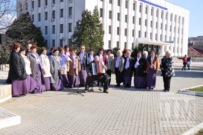 У день 200-річчя від дня народження Тараса Шевченка, мукачівці вшановували його пам’ять (ФОТО) – 12