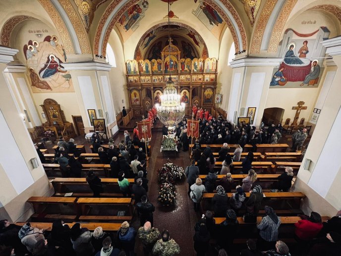 У Мукачеві поховали 21-річного воїна 128-ї бригади – 04