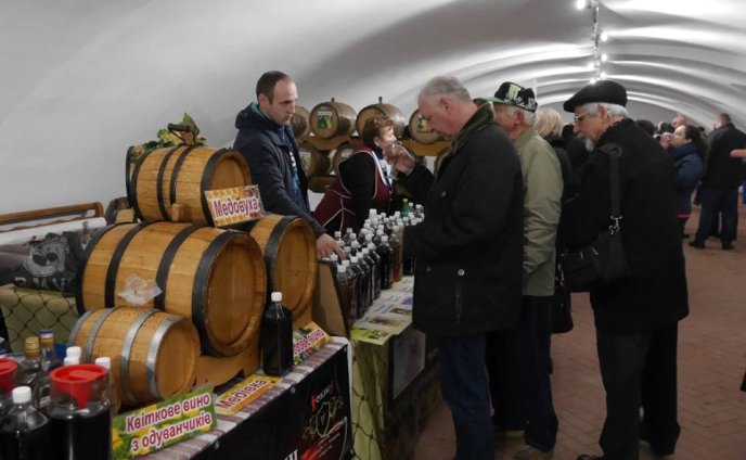 В Ужгороді триває фестиваль молодого вина "Закарпатське Божоле" – 08