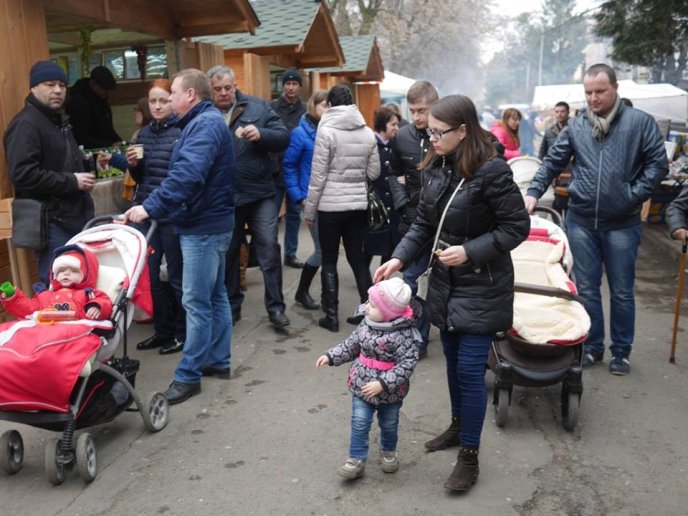 В Ужгороді відкрили фестиваль медовухи – 33