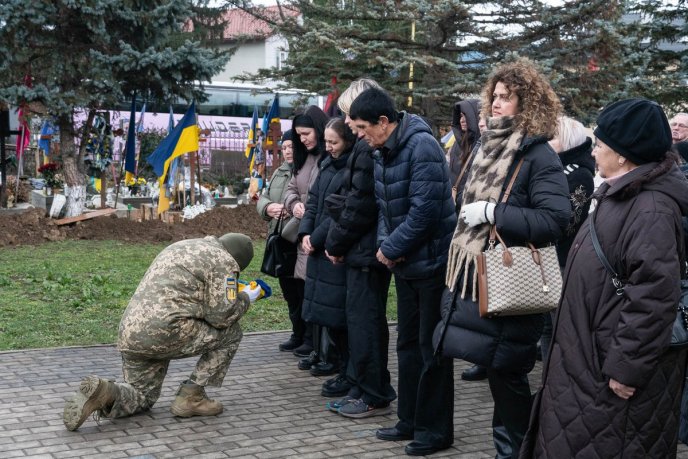 В Ужгороді поховали Героя, який захищав Україну з початку повномасштабного вторгнення – 07 В Ужгороді поховали Героя, який захищав Україну з початку повномасштабного вторгнення – 07