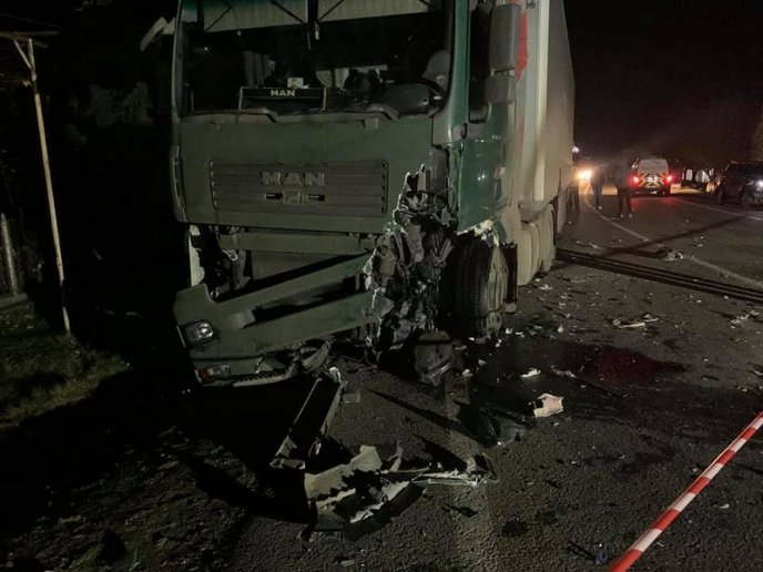 Опубліковано фото з місця смертельної автотрощі на Закарпатті – 03